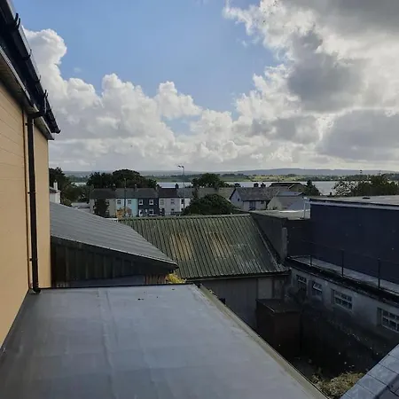 Central Retreat With Lake View * Loughrea
